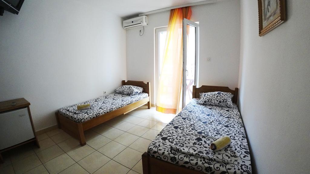 Guesthouse Sun Hostel Budva Exterior foto